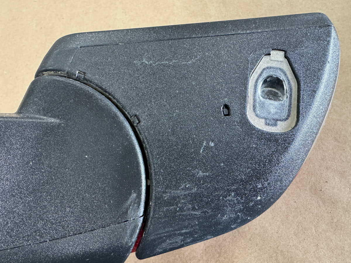 2015-2020 Ford Mustang GT RH Passenger Side Mirror Heated Signal Puddle "D4"