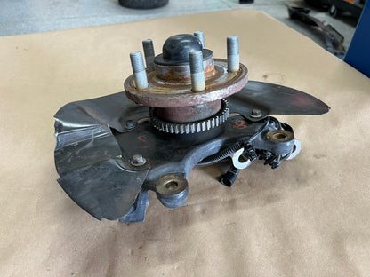 2015-2020 Ford Mustang 5.0L GT LH Driver Side Front Spindle Knuckle Hub