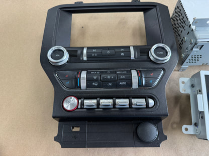 2022 Ford Mustang GT Touch Screen, Face Plate, Radio, Module USB Port