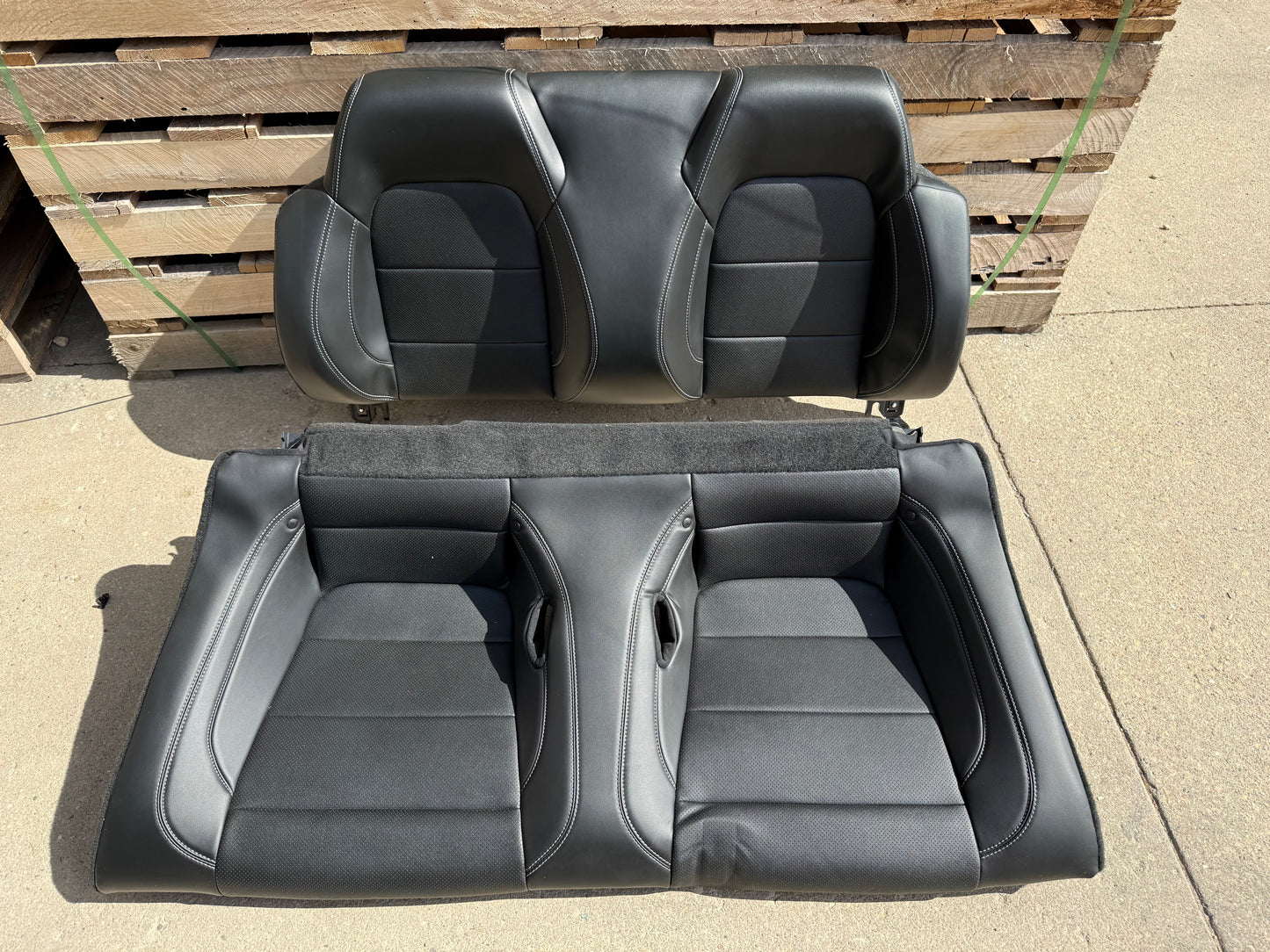 2018-2023 Ford Mustang GT Convertible Rear Seats Black Leather