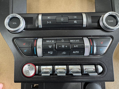 2022 Ford Mustang GT Touch Screen, Face Plate, Radio, Module USB Port