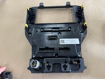 2022 Ford Mustang GT Touch Screen, Face Plate, Radio, Module USB Port