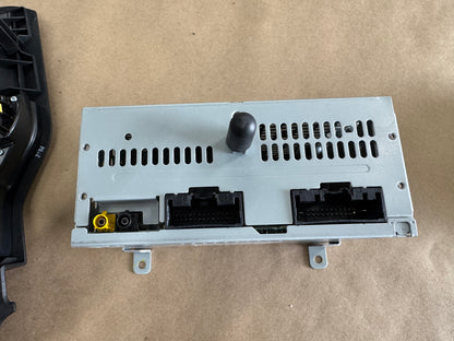 2022 Ford Mustang GT Touch Screen, Face Plate, Radio, Module USB Port