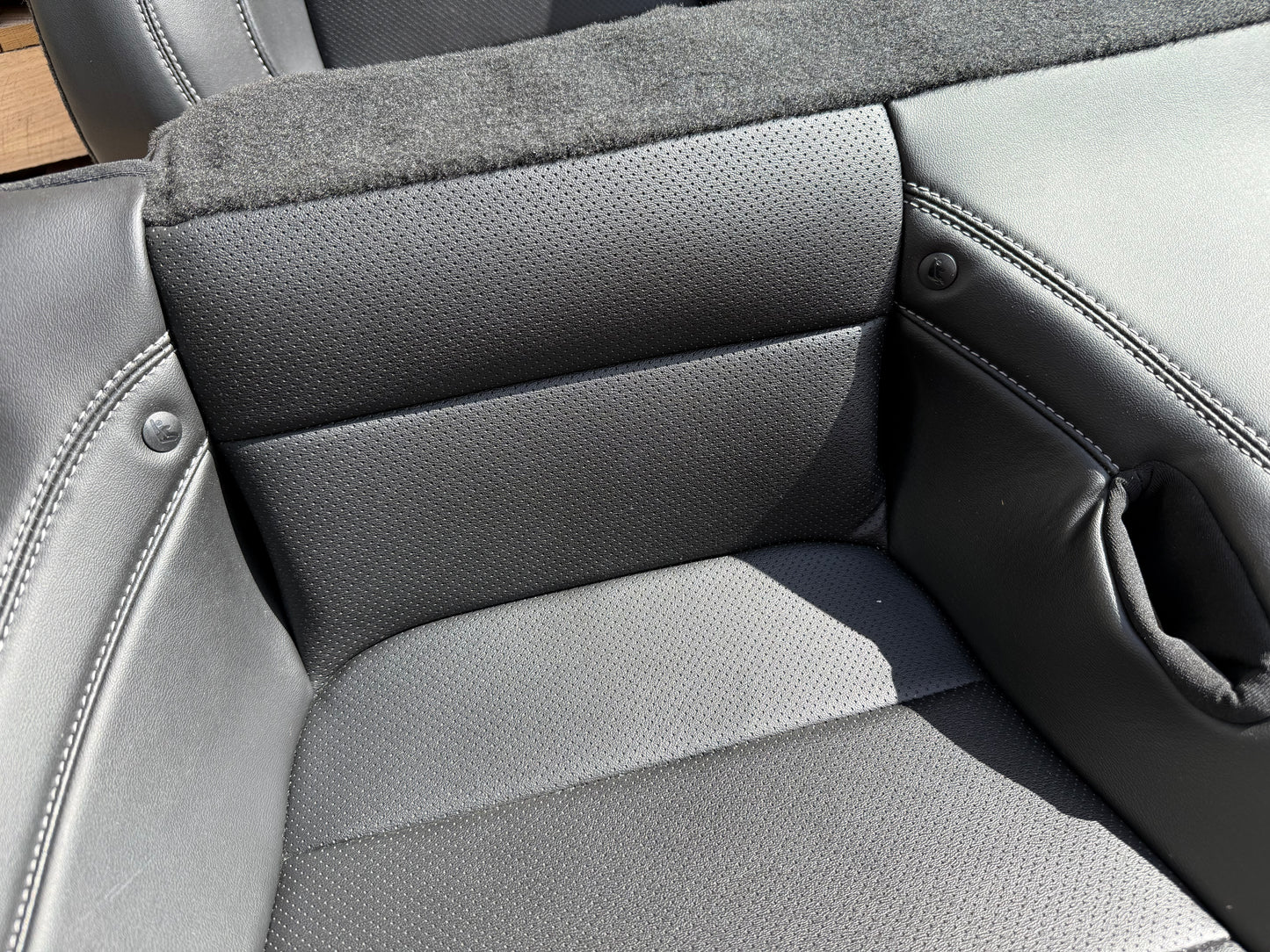 2018-2023 Ford Mustang GT Convertible Rear Seats Black Leather