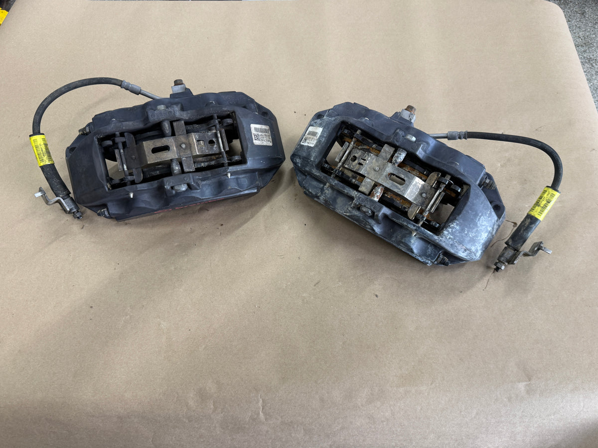 2015-2023 Ford Mustang GT Front 6 Piston BREMBO Brake Calipers - OEM