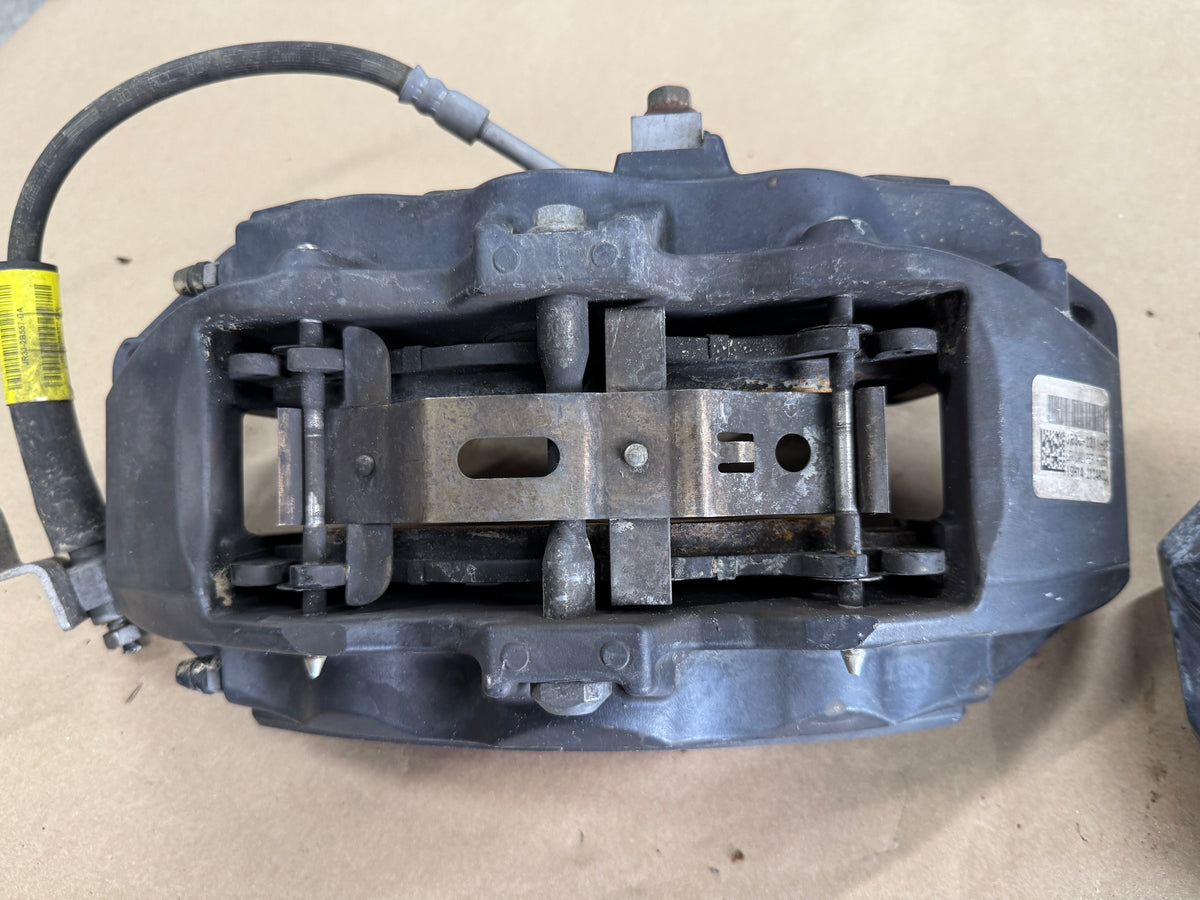 2015-2023 Ford Mustang GT Front 6 Piston BREMBO Brake Calipers - OEM