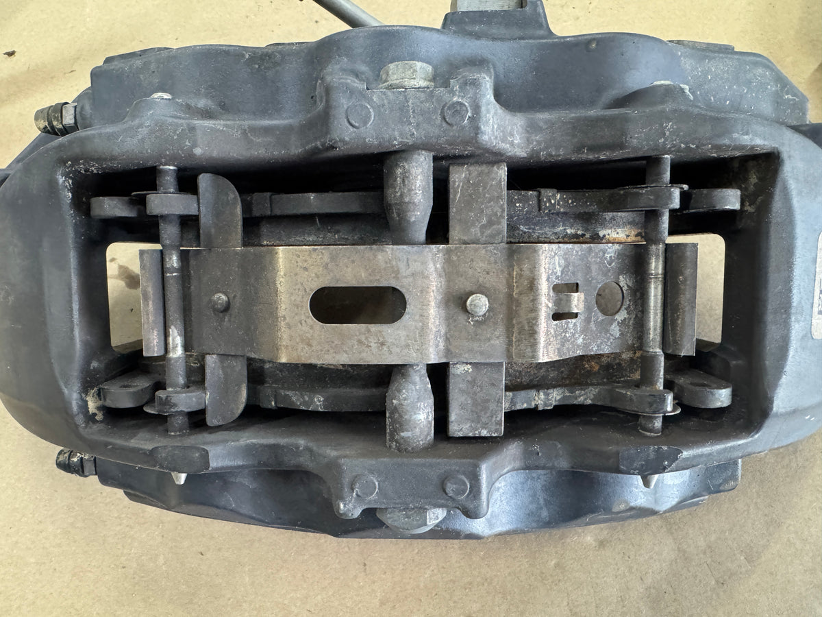2015-2023 Ford Mustang GT Front 6 Piston BREMBO Brake Calipers - OEM