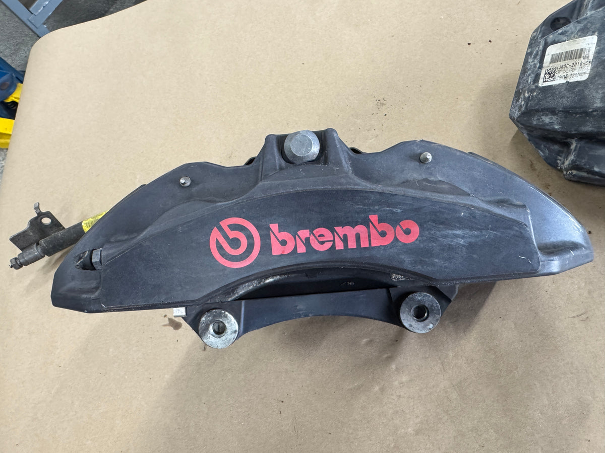 2015-2023 Ford Mustang GT Front 6 Piston BREMBO Brake Calipers - OEM