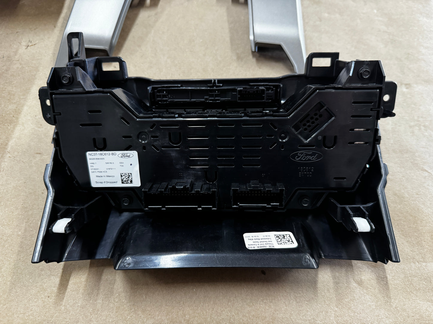 2022 Ford F-250 Touch Screen 12" Controls Head Unit Sync Module Radio - OEM