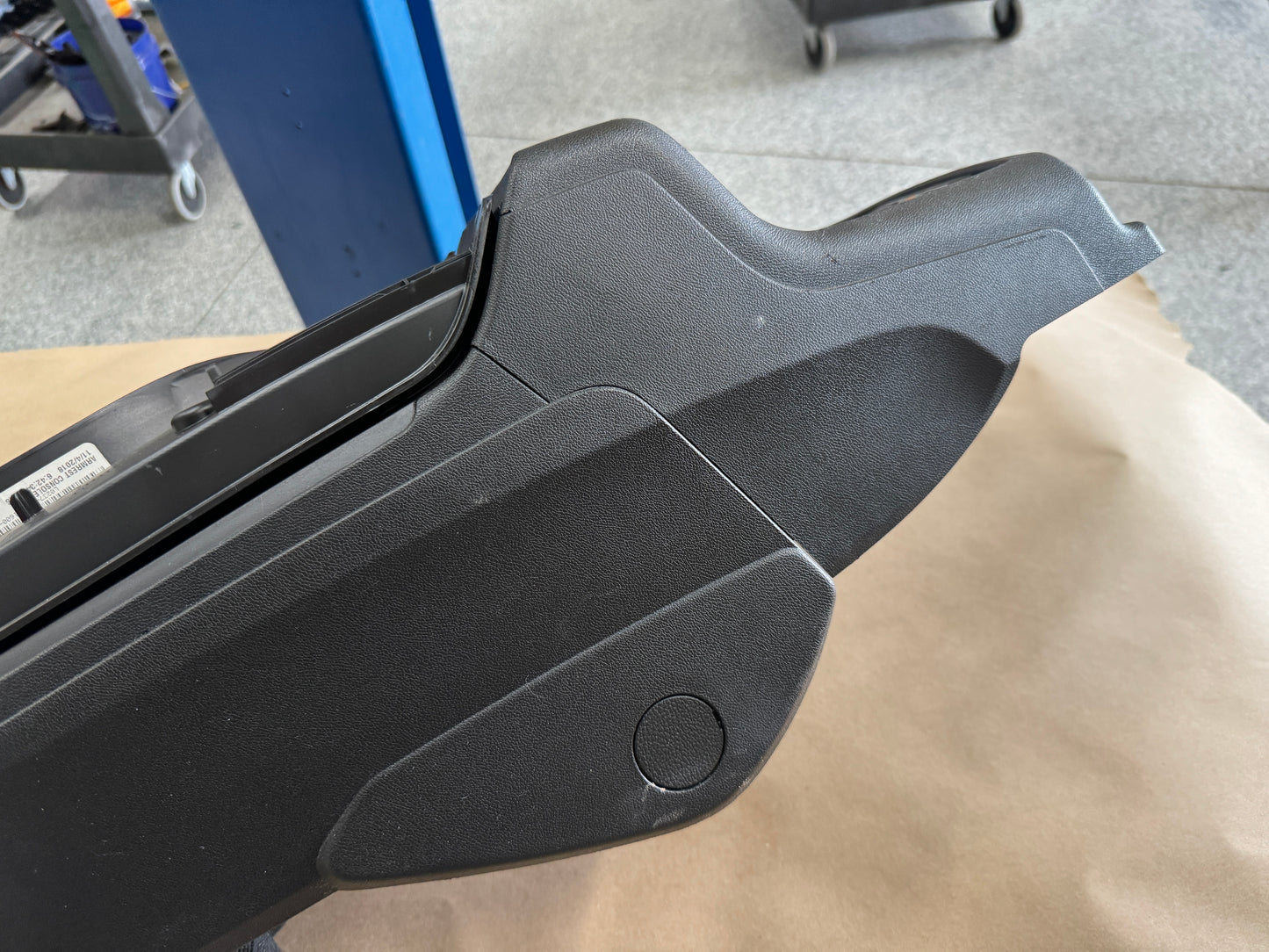 2018 Chevrolet Camaro Center Console Black Charging Station