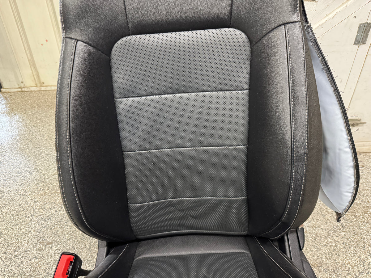 2018-2023 Ford Mustang GT Black Leather Coupe Front Power Seats Heat/Cooled