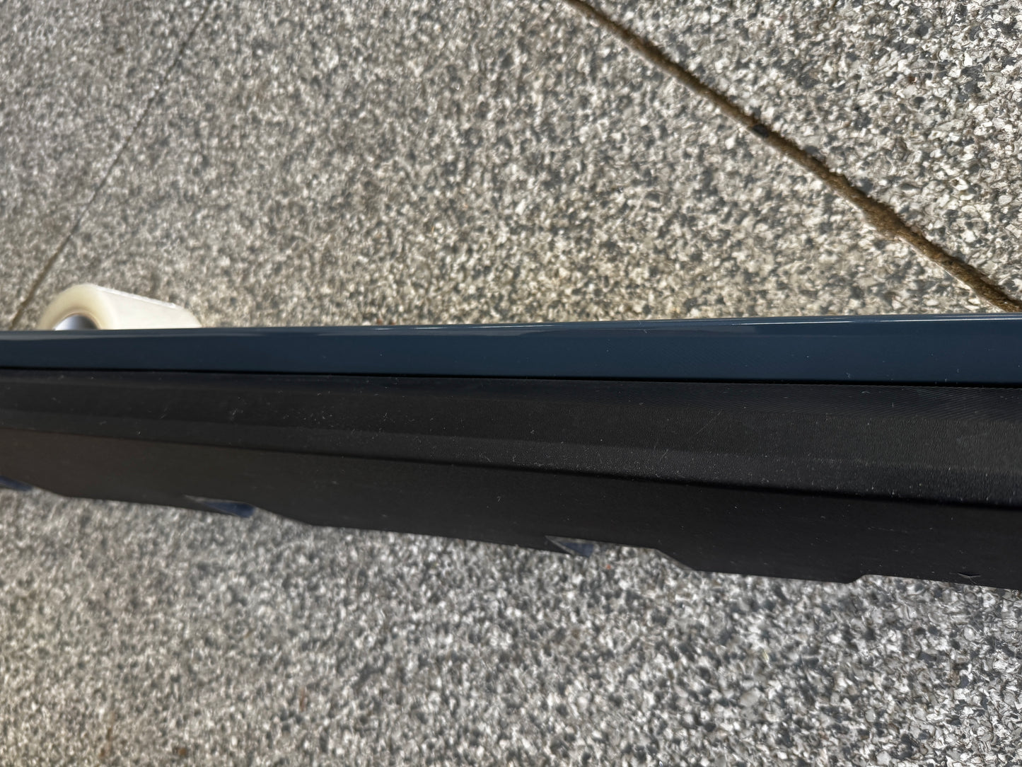 2024-2025 Mustang GT LH Driver Side Skirt Molding KU