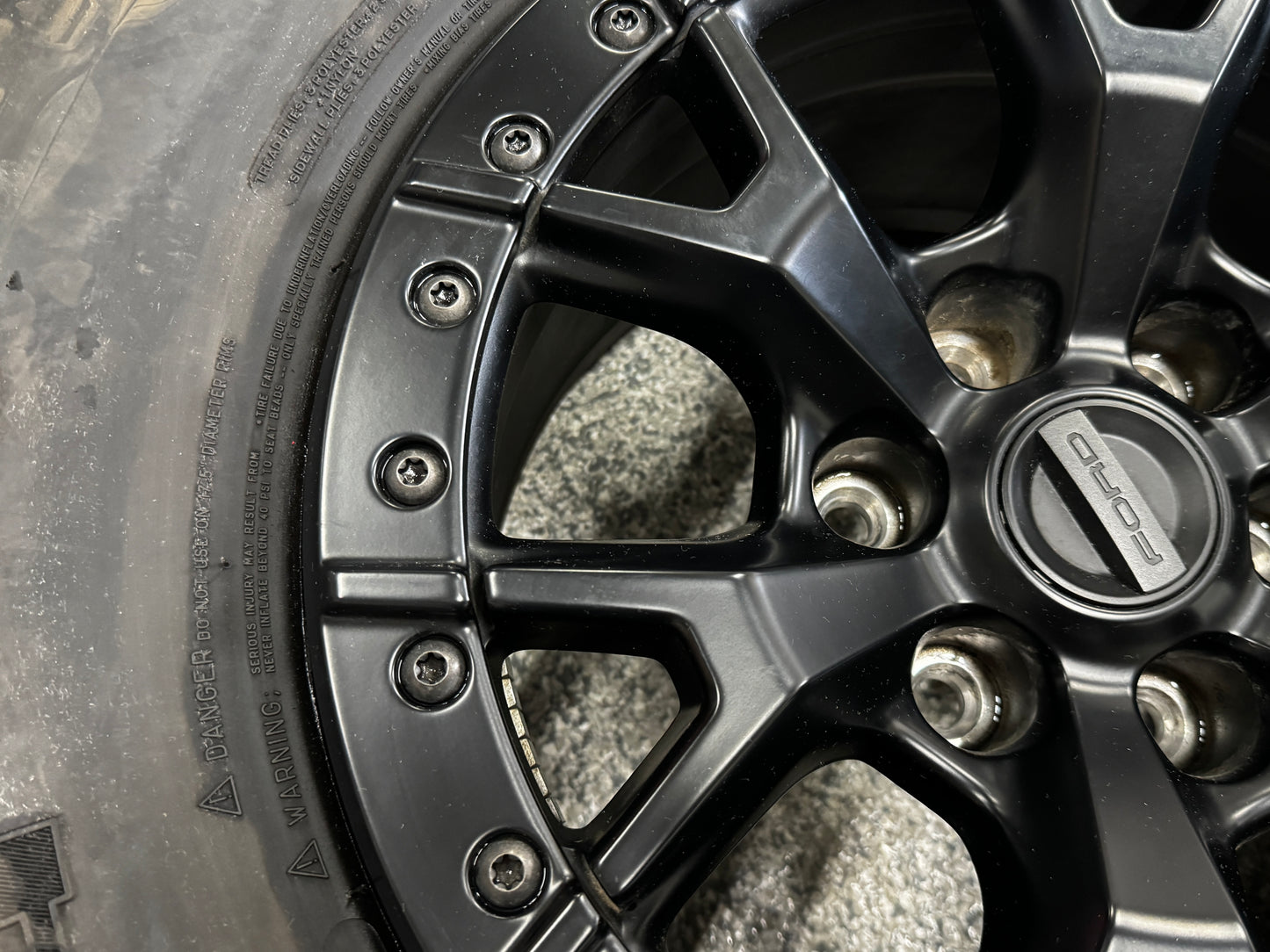 2023-2025 F-150 Raptor R Bead Lock Wheel Rim 17x8.5" BFGoodrich 37x12.50x17