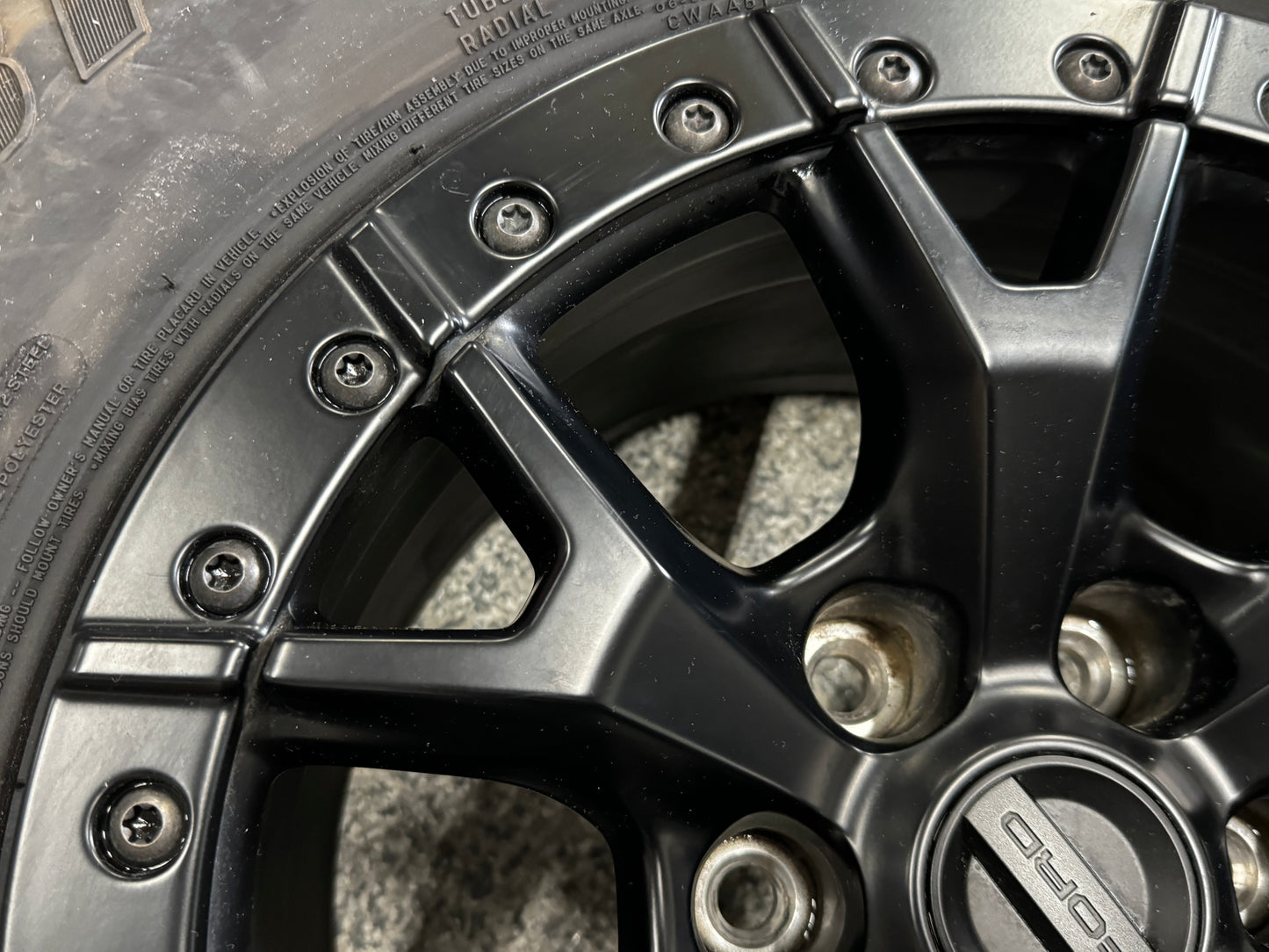 2023-2025 F-150 Raptor R Bead Lock Wheel Rim 17x8.5" BFGoodrich 37x12.50x17
