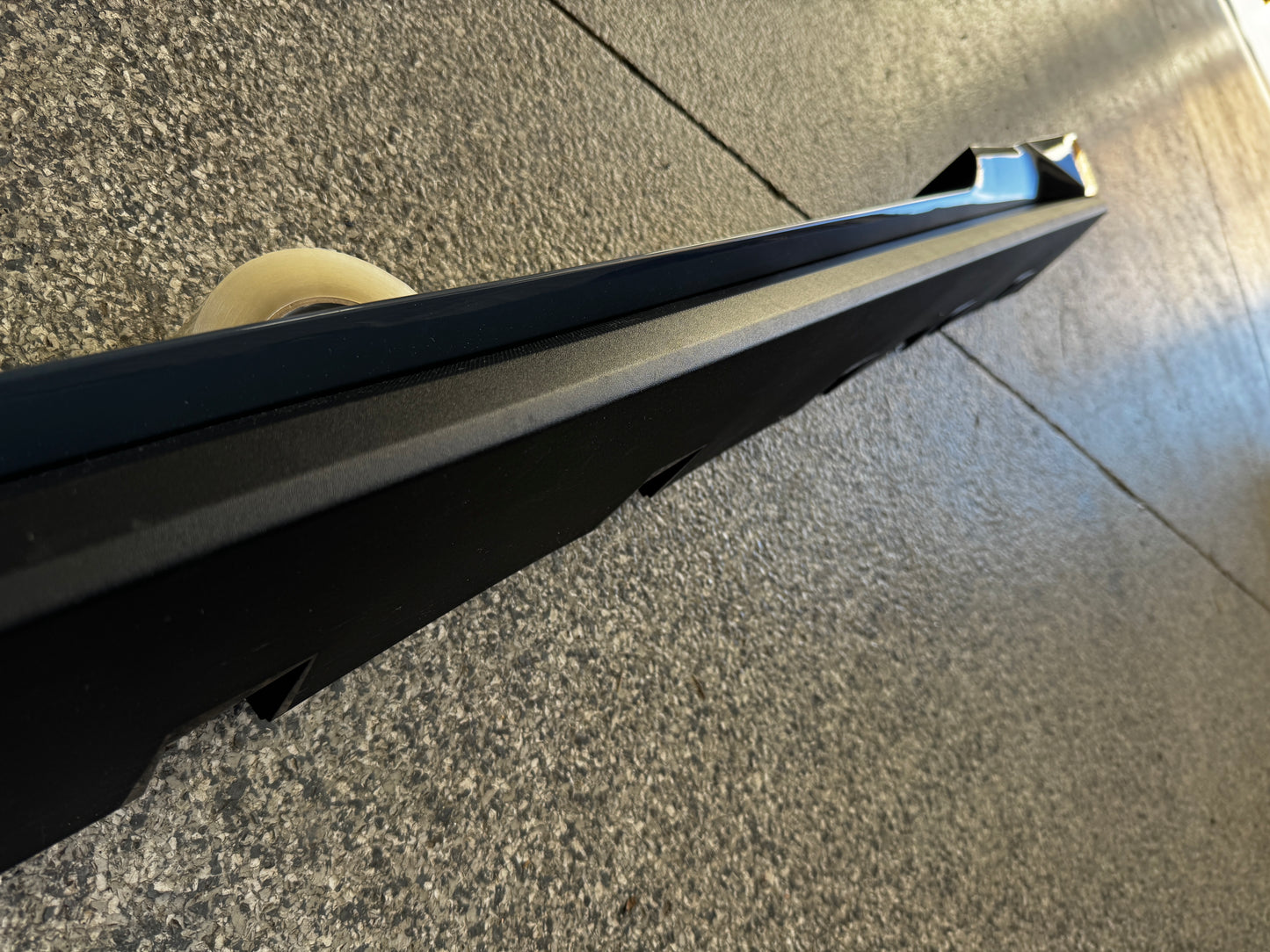 2024-2025 Mustang GT LH Driver Side Skirt Molding KU
