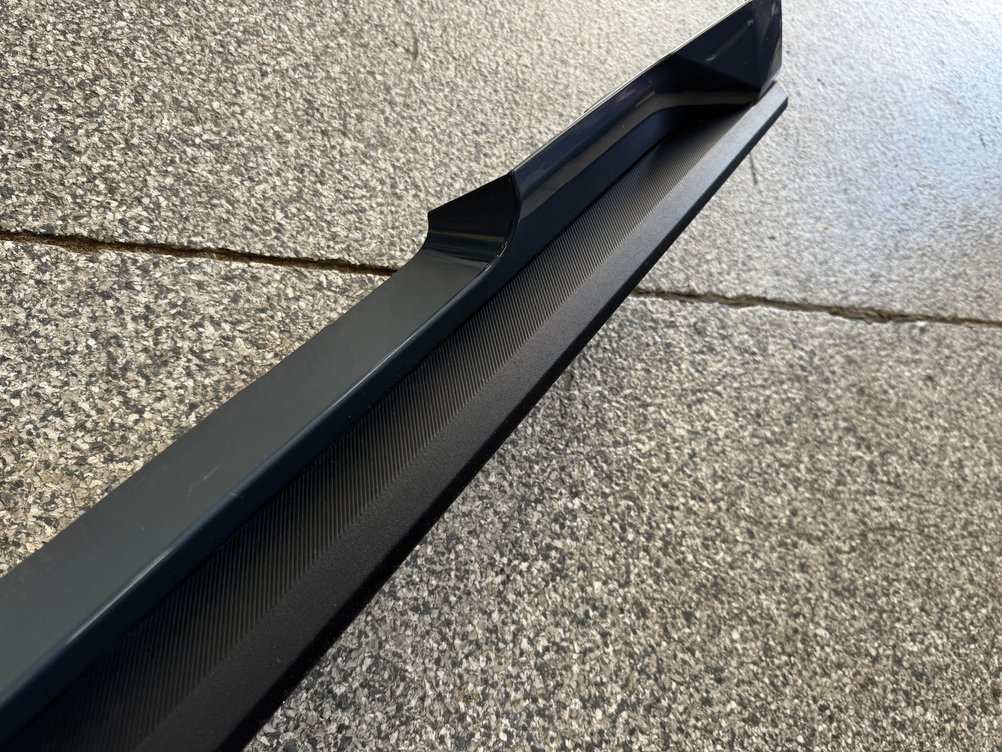 2024-2025 Mustang GT LH Driver Side Skirt Molding KU