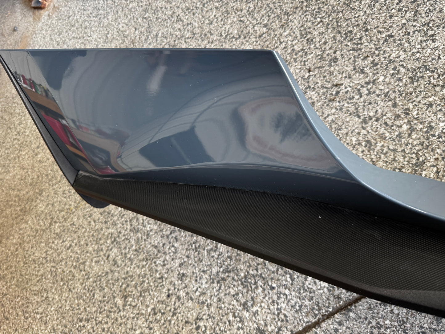 2024-2025 Mustang GT LH Driver Side Skirt Molding KU