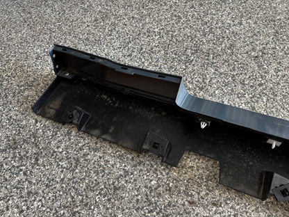 2024-2025 Mustang GT LH Driver Side Skirt Molding KU