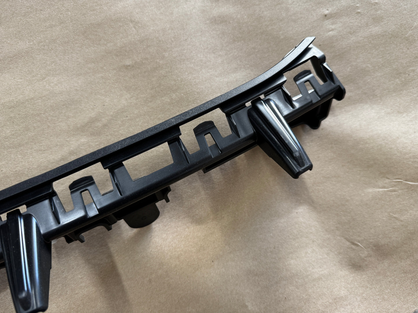 2024-2025 Mustang GT S650 Rear Bumper Middle Bracket