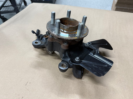 2021-2023 Ford Mustang 5.0 GT RH Passenger Side Front Spindle Knuckle Hub 4 Bolt