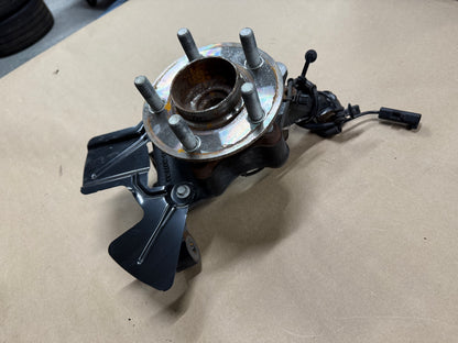 2021-2023 Ford Mustang 5.0 GT RH Passenger Side Front Spindle Knuckle Hub 4 Bolt
