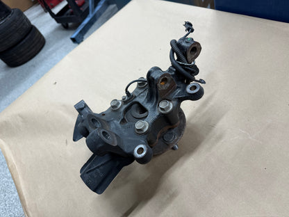 2021-2023 Ford Mustang 5.0 GT RH Passenger Side Front Spindle Knuckle Hub 4 Bolt