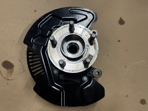 2024-2025 Mustang GT  LH Driver Side Front Spindle Knuckle Hub - OEM 1100 Mile