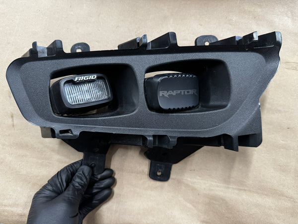 2023-2025 Ford F-150 Raptor R RH Passenger Fog Lights Bezel Assembly