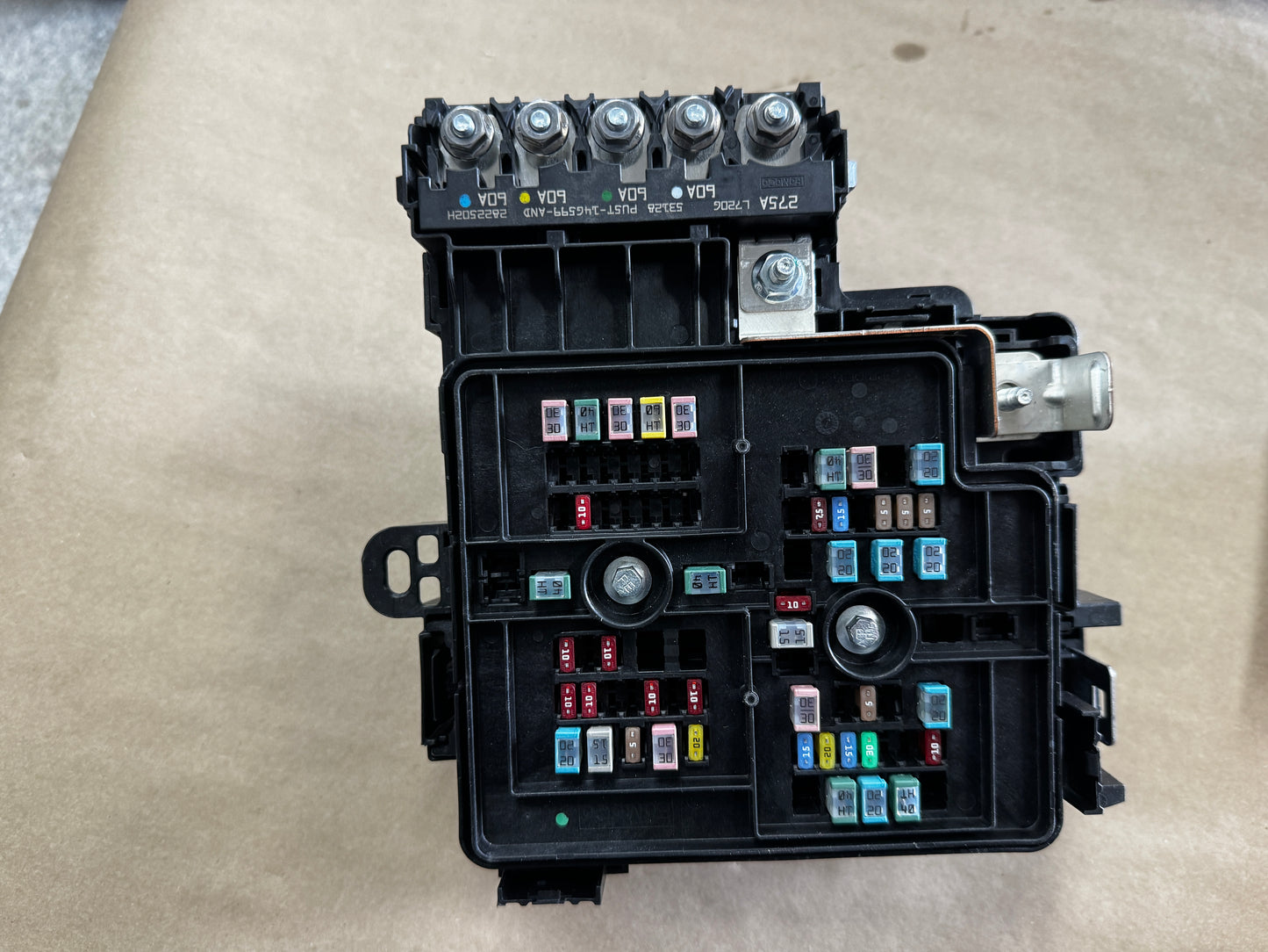 2024-2026 Ford Mustang GT Engine Bay Fuse Box Under Hood