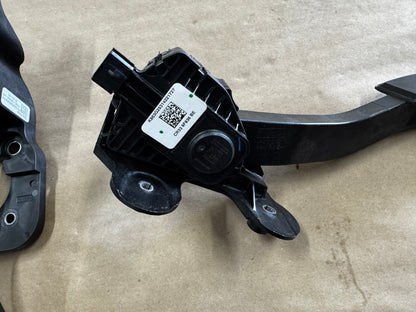 2024-2026 Ford Mustang GT Automatic Brake Pedal Assembly Accelerator Pedals