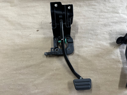 2024-2026 Ford Mustang GT Automatic Brake Pedal Assembly Accelerator Pedals