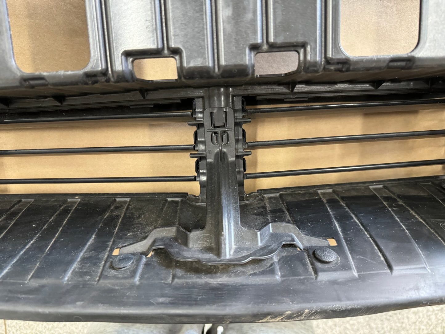2018-2023 Ford Mustang GT Radiator Air Shutter Grille Assembly OEM