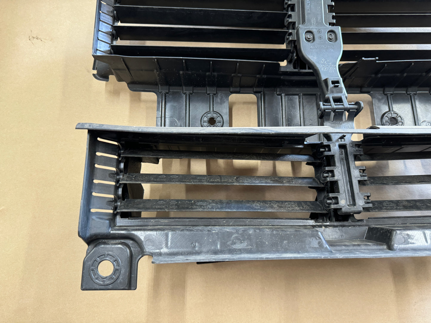 2018-2023 Ford Mustang GT Radiator Air Shutter Grille Assembly OEM