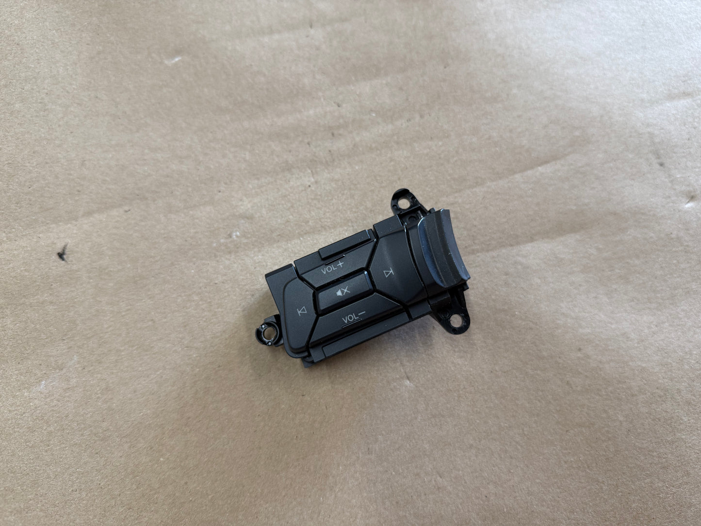 2018-2023 Ford Mustang GT LH Wheel Steering Button Volume Mute Seek