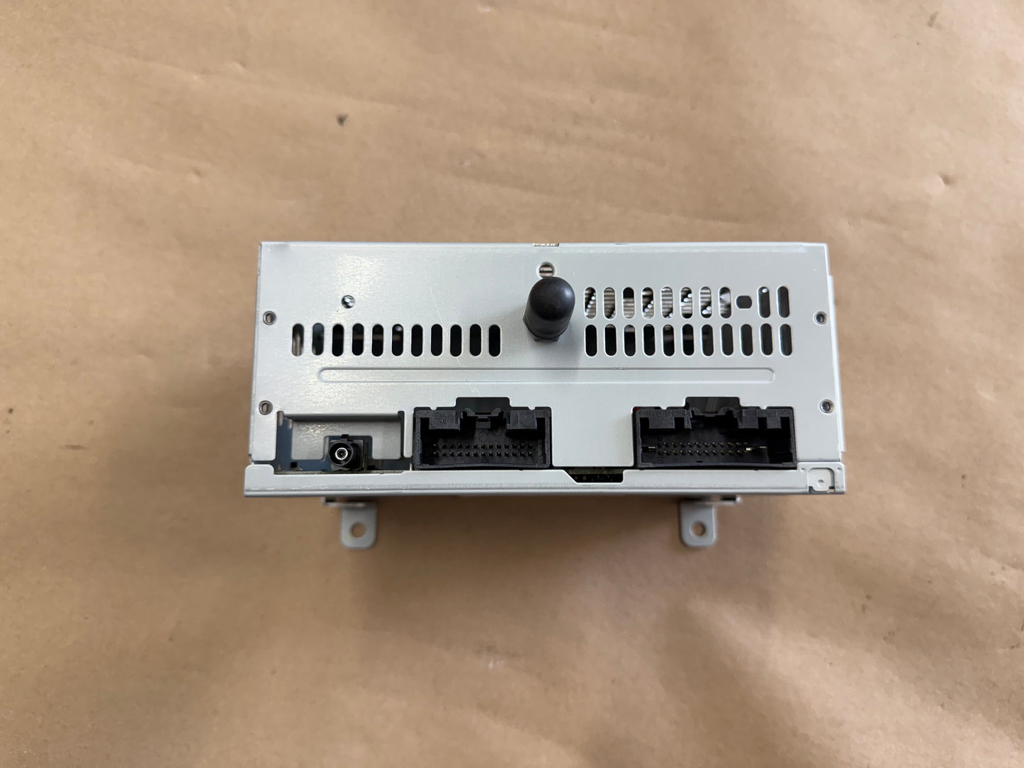 2018-2023 Ford Mustang Radio Head Unit NON Touch Screen 4" Display