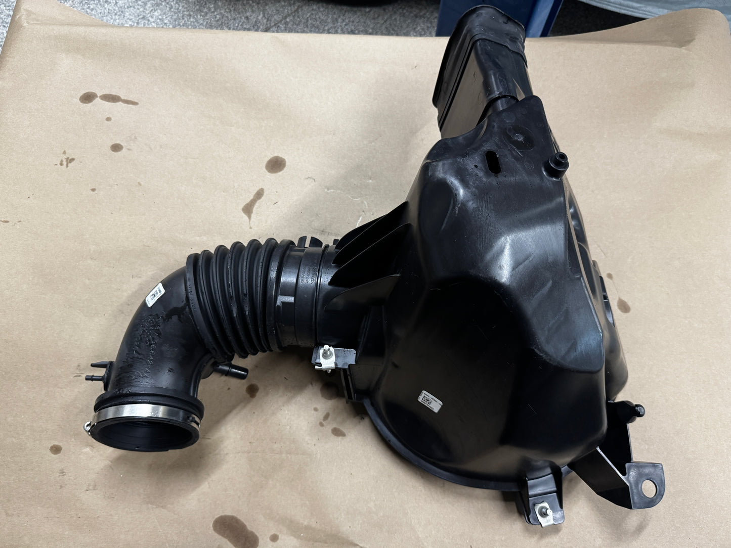 2020-2022 Mustang Shelby GT500 OEM Cold Air Intake Tube Box