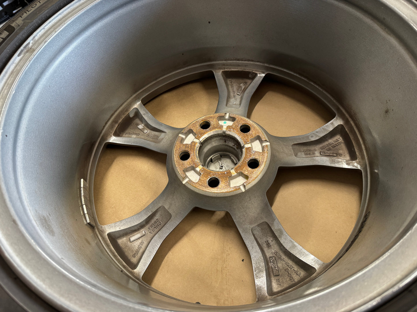 2018-2023 Ford Mustang California Special 19x8.5" Wheel Rim 255/40/19 Michelin