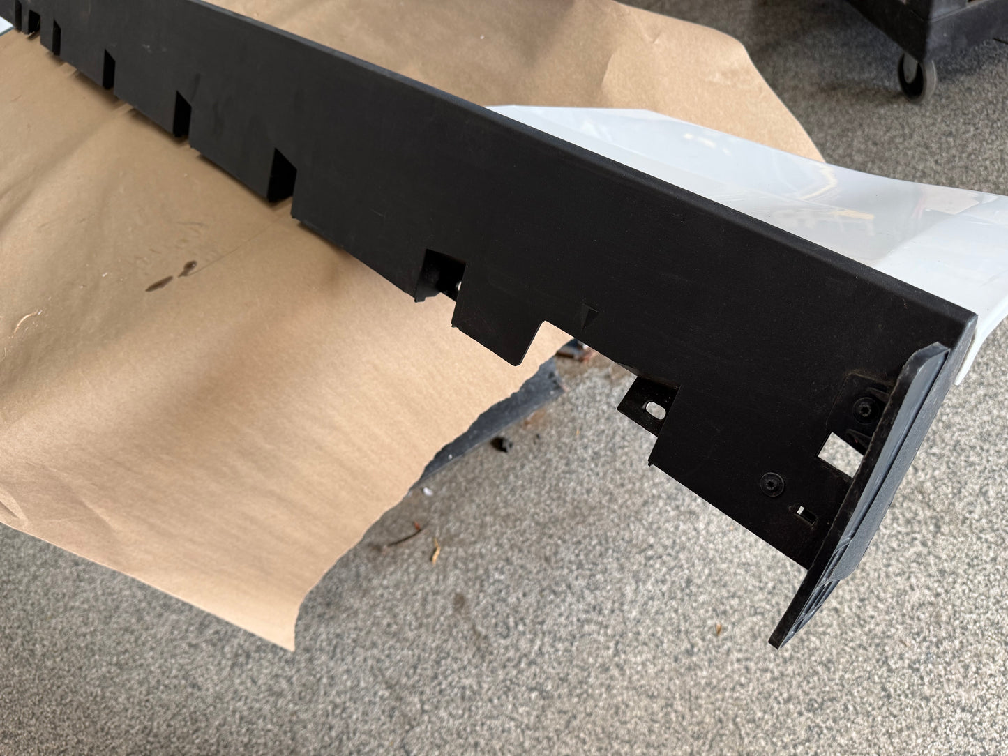 2015-2023 Ford Mustang GT Ecoboost LH Driver Side Skirt Molding "White"