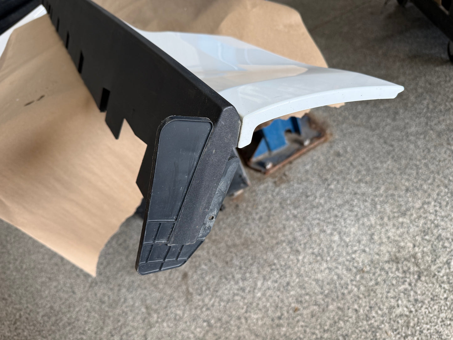 2015-2023 Ford Mustang GT Ecoboost LH Driver Side Skirt Molding "White"