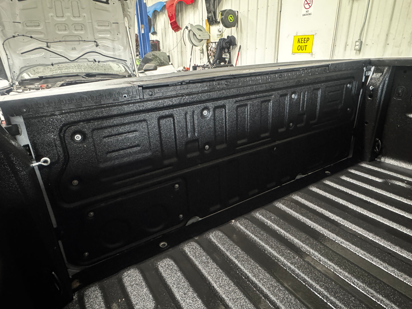 2023-2026 Ford F-250 Super Duty Bed Box 6'9" OEM Tailgate Tail Lights R7