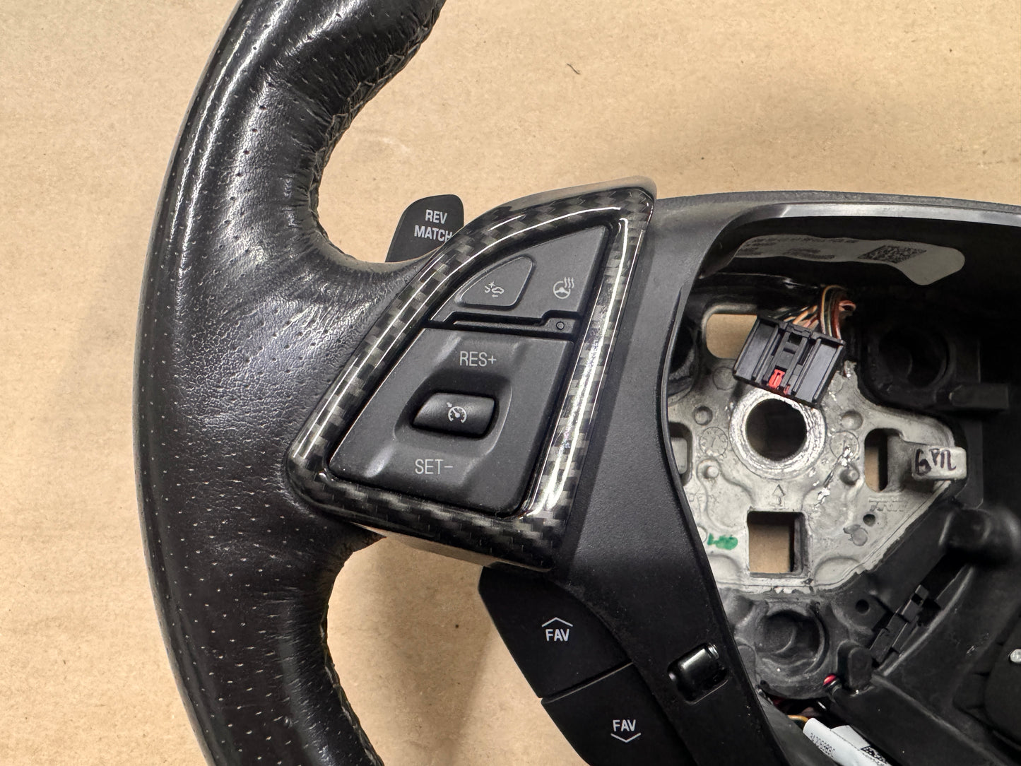 2019 Chevrolet Camaro SS LT1 Wheel Steering Black "Manual" - OEM