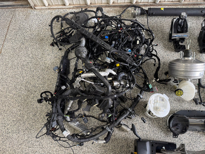 2022 Mustang 5.0 Coyote Gen 3 Engine Drivetrain 10R80 Automatic Auto 38k mi