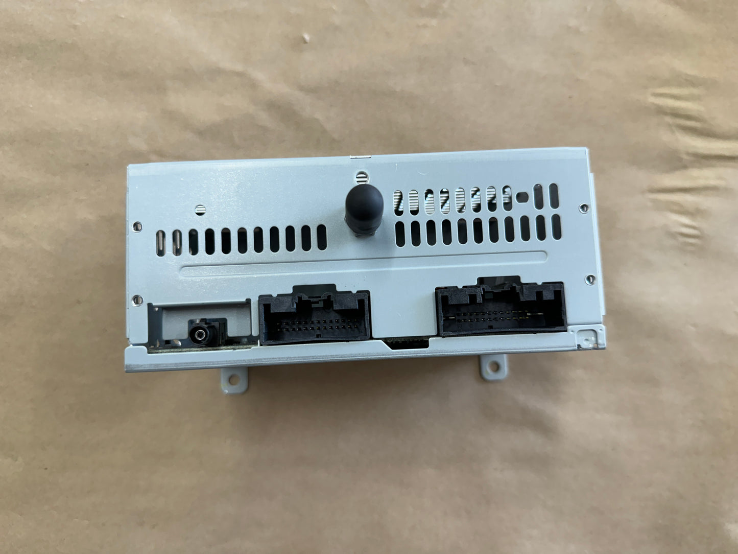 2018-2023 Ford Mustang Radio Head Unit NON Touch Screen 4" Display