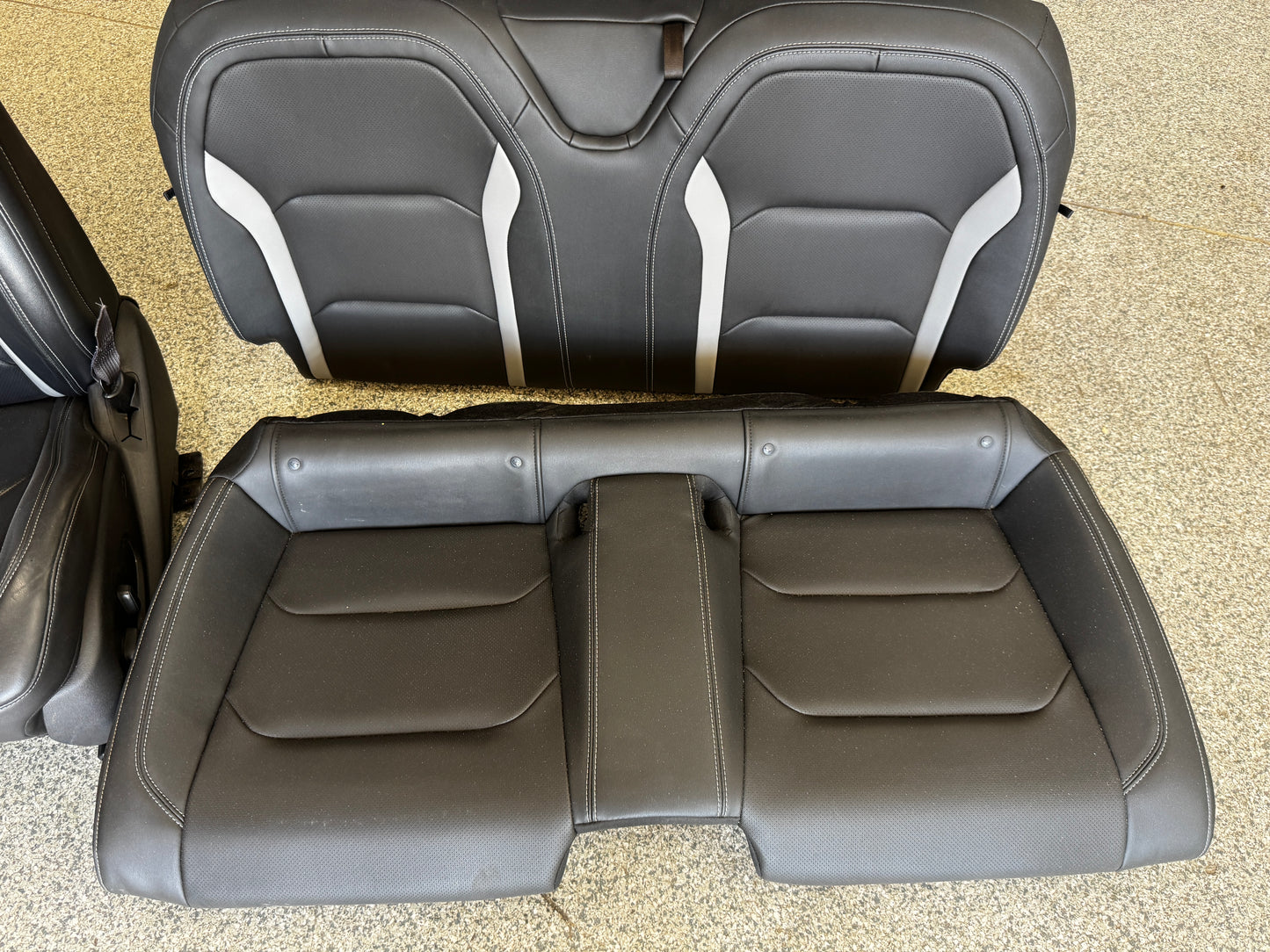 2016-2023 Chevrolet Camaro SS Coupe Front Rear Seats Black Leather - OEM