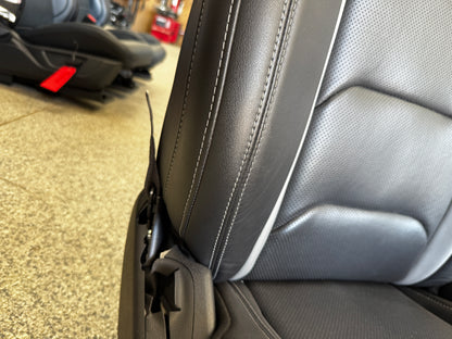 2016-2023 Chevrolet Camaro SS Coupe Front Rear Seats Black Leather - OEM