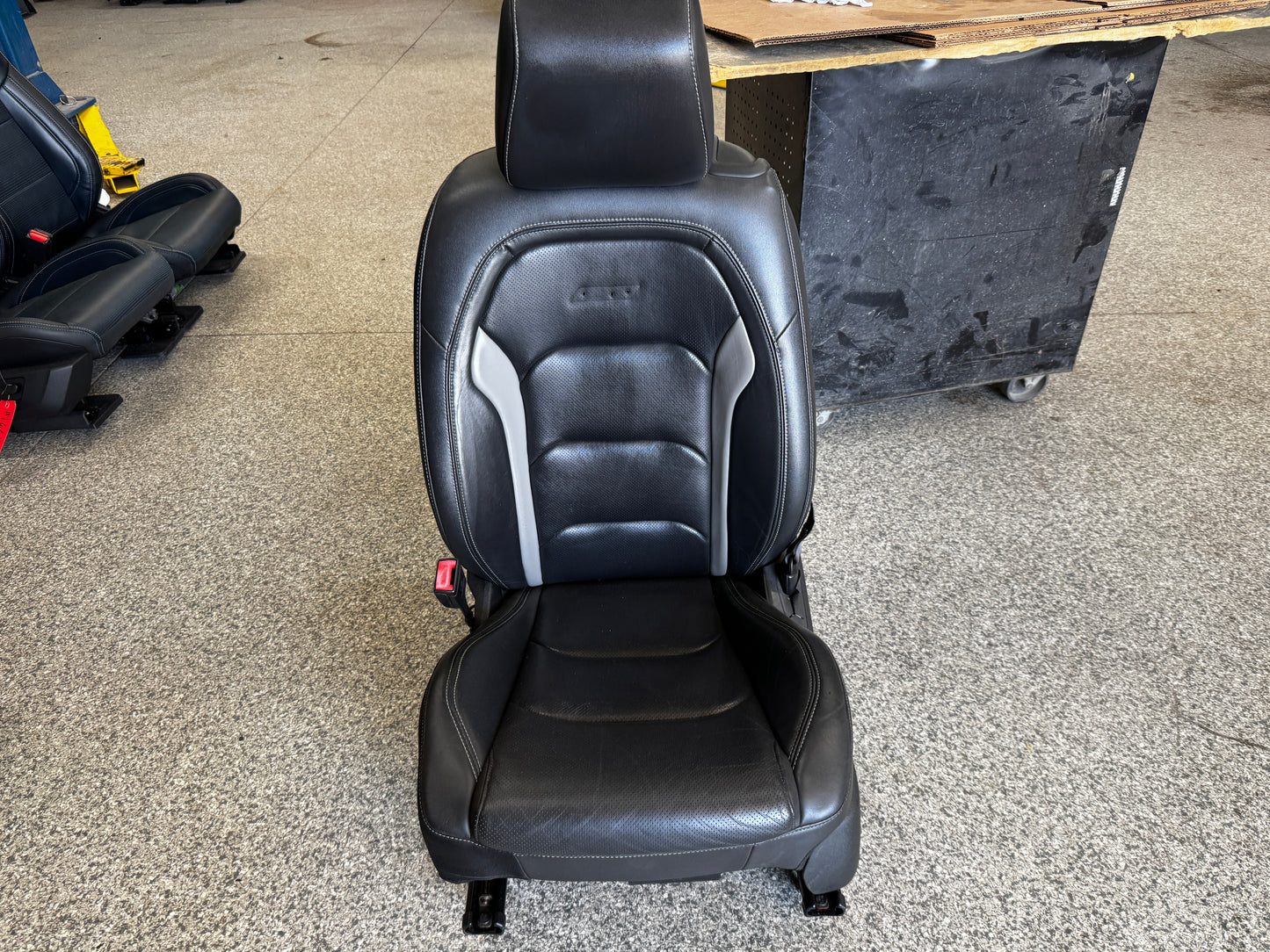 2016-2023 Chevrolet Camaro SS Coupe Front Rear Seats Black Leather - OEM
