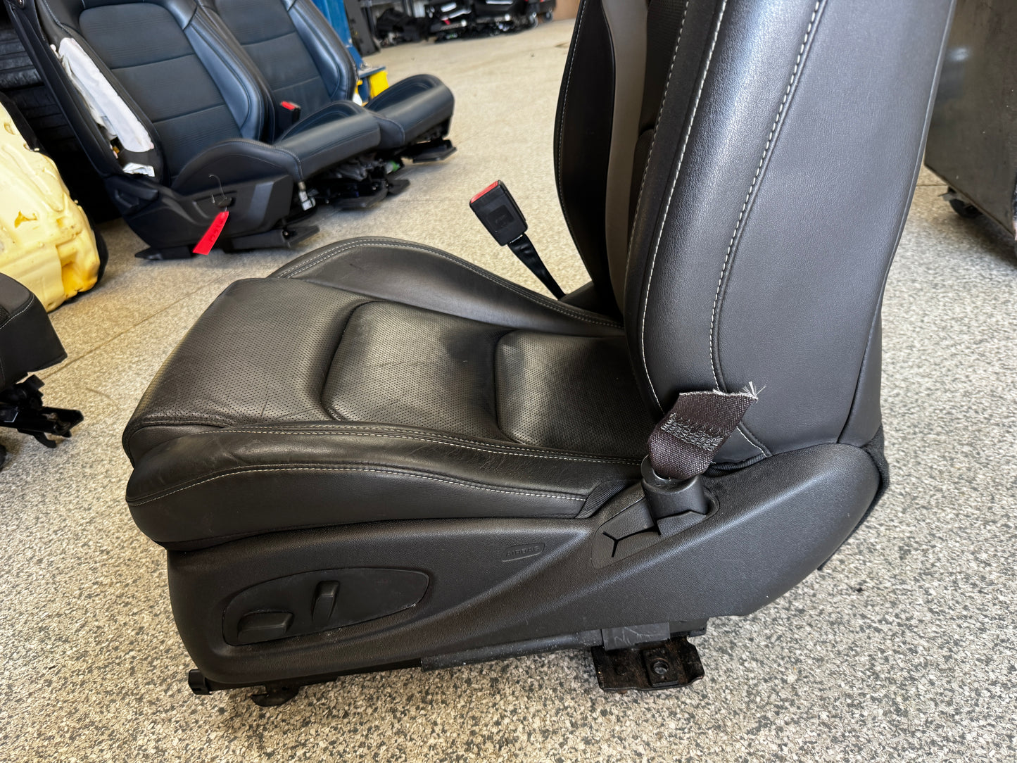 2016-2023 Chevrolet Camaro SS Coupe Front Rear Seats Black Leather - OEM