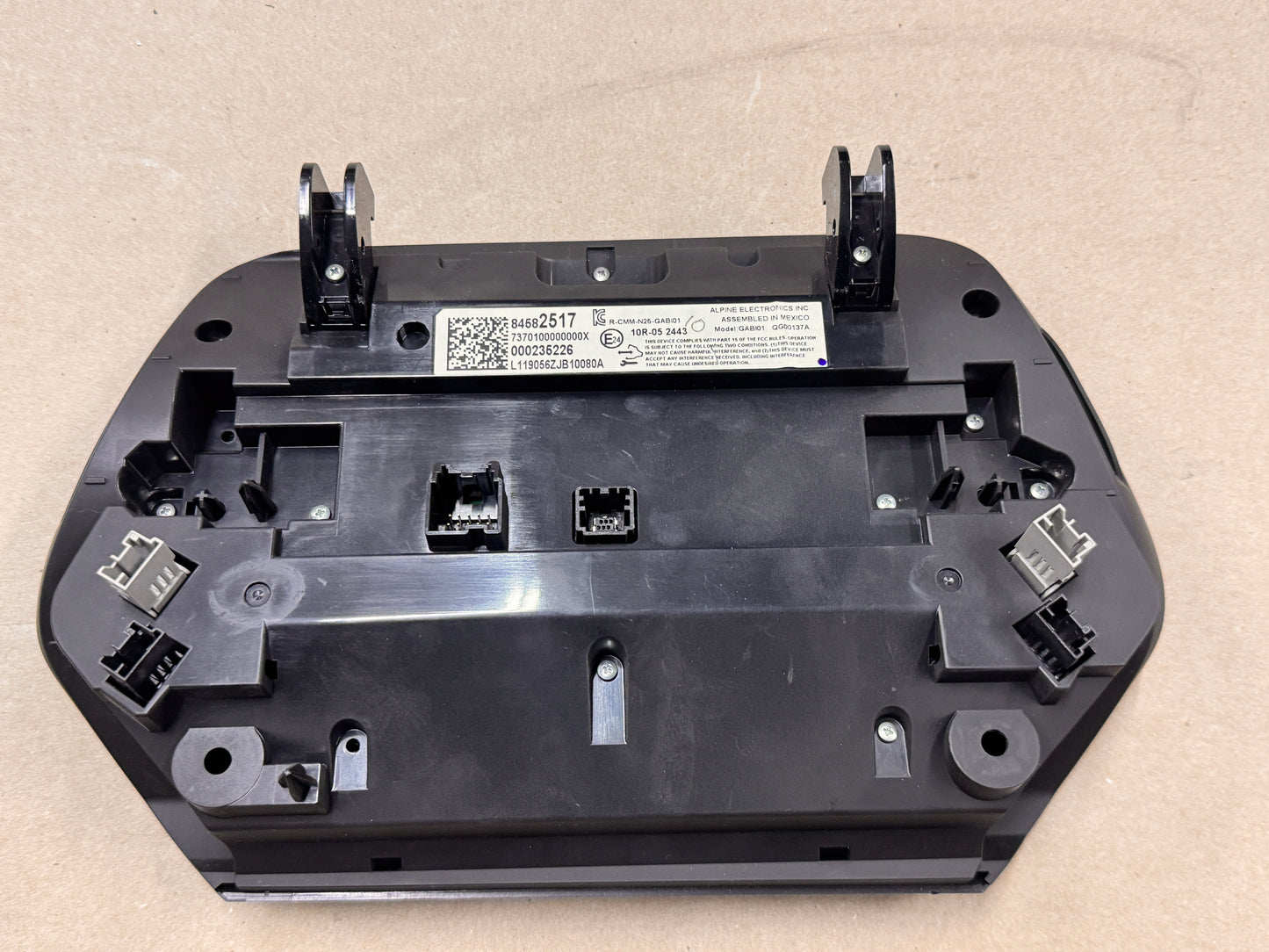2019 Chevrolet Camaro ZL1 SS Premium Radio Face Plate Screen LED GM - OEM