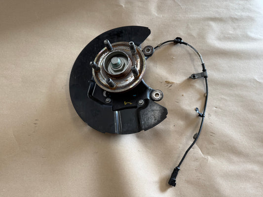 2015-2020 Ford Mustang 5.0L GT LH Driver Side Front Spindle Knuckle Hub