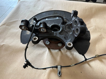 2015-2020 Ford Mustang 5.0L GT LH Driver Side Front Spindle Knuckle Hub
